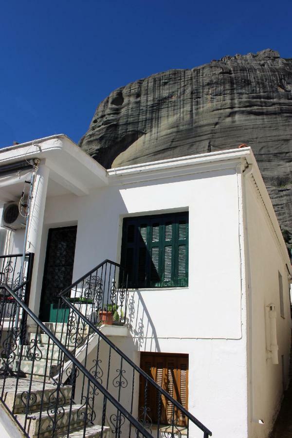 Meteora Mansion - Traditional Apt 3Bd - Rocks View Калампака Экстерьер фото